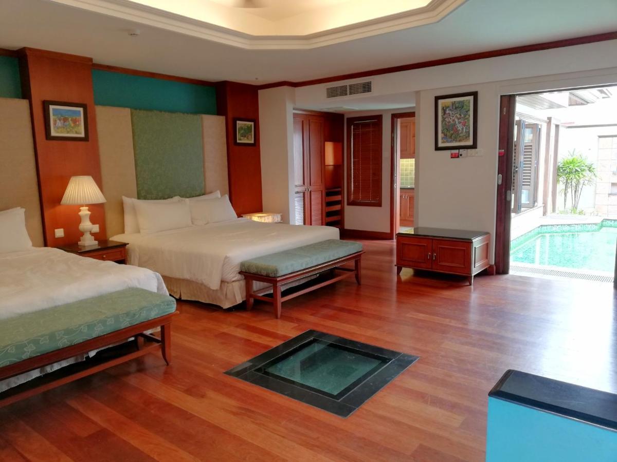 Wonderland Private Pool Villas At Port Dickson Esterno foto